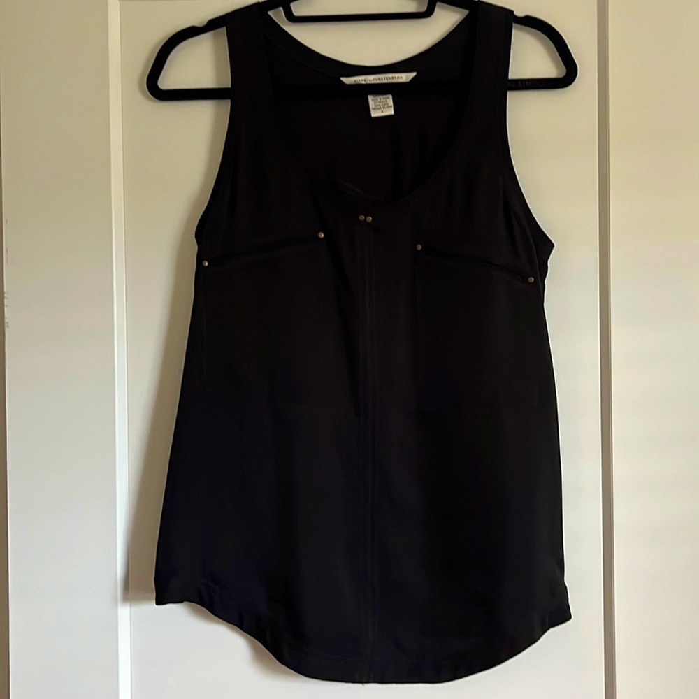 DVF tank with studding detail